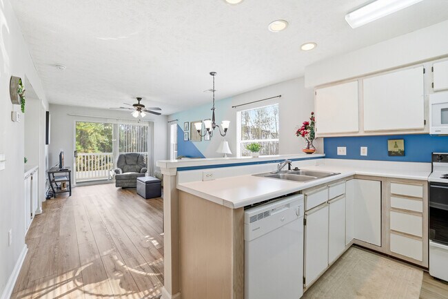 510 White River Dr unit F, Myrtle Beach, SC 29579 - photo 6