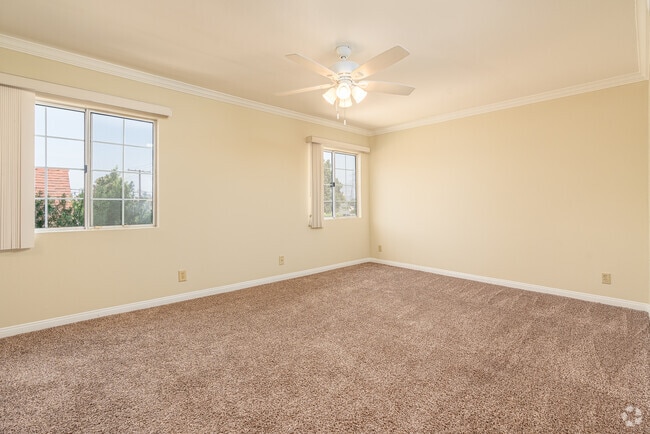 2BR, 2BA - Primary Bedroom