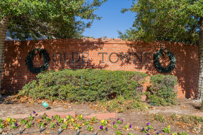 Olde Towne offers well-kept homes and top-rated schools, just 3 miles from Edmond center.