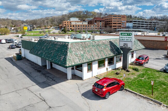 Your favorite pizza, pasta and philly cheesesteaks can be found at Lansky's near Prospect Park.