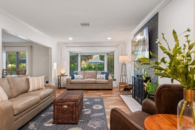 612 Montezuma Dr unit ID1284308P, Bradenton, FL 34209 - photo 4