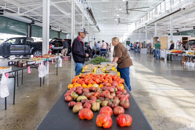 Grab some fresh produce at the Kingsport Farmers Market near Colonial Heights.