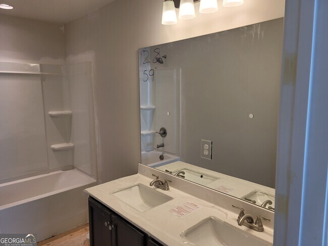 42 Avian Way, Auburn, GA 30011 - photo 2