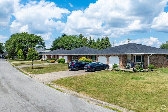 Ranch style multi-family homes are very common in the Governours Square neighborhood.