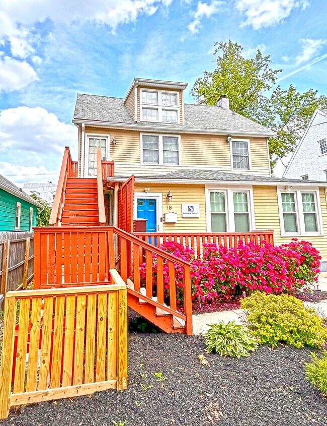 18 Grove St Unit 18B, Haddonfield, NJ 08033