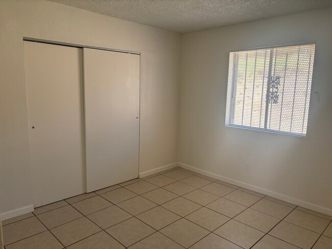 1909 Gregory St unit Beautiful Apartment, Las Vegas, NV 89106 - photo 3