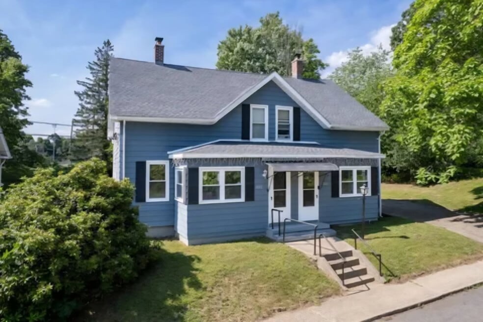 4044 Pine St unit 4044 Pine Street, Thorndike, MA 01079 - photo 1