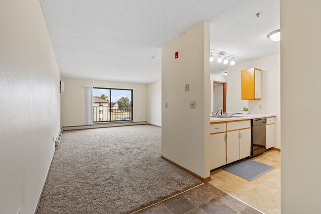 Camelot Square Living, Coon Rapids, MN 55433 - photo 7