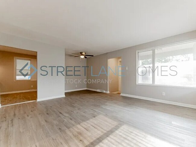 9834 Lawnview Dr, Saint Louis, MO 63136 - photo 6