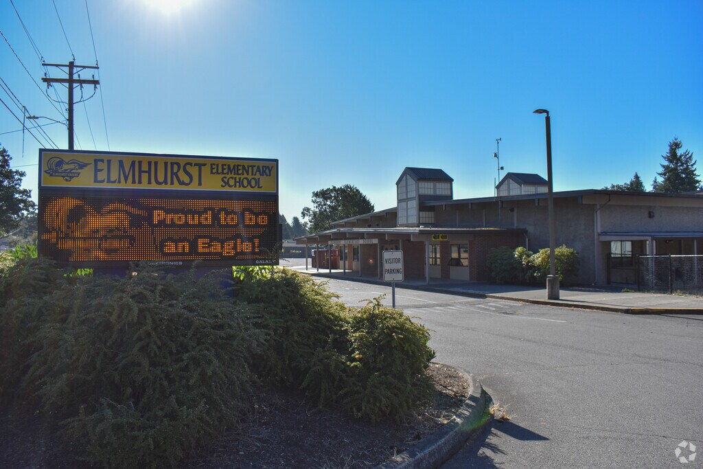 Elmhurst Elementary School located in the Parkland neighborhood of Washington.