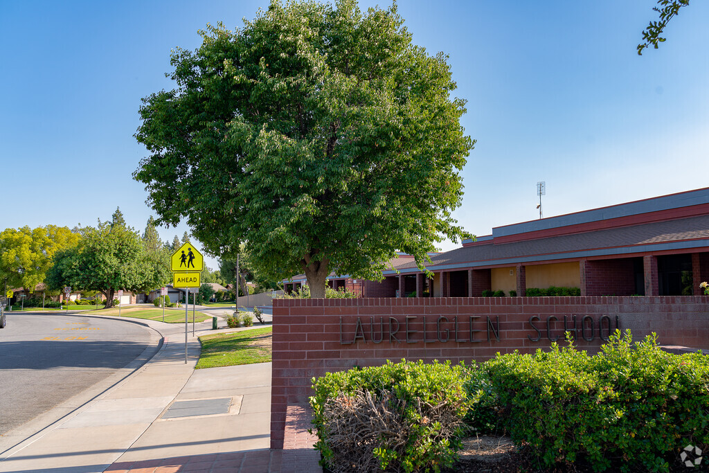 Laurelglen Elementary is one of the top elementary schools in Laurelglen.