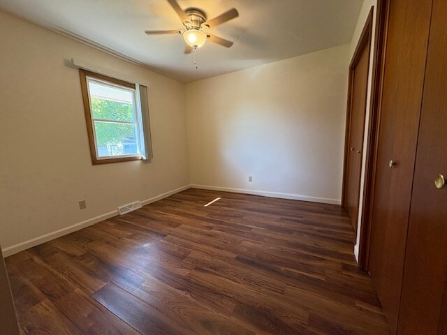 207 S Pfeffer Rd unit 207 1BR, Urbana, IL 61802 - photo 6