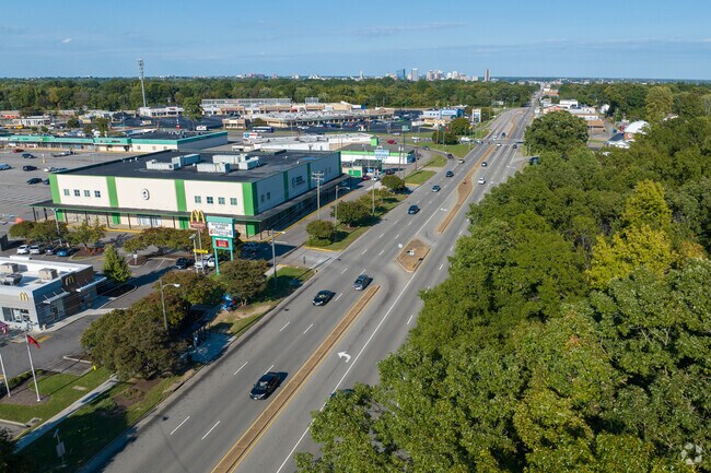 Hull Street is a major thoroughfare in Swanson with leads to Downtown Richmond.