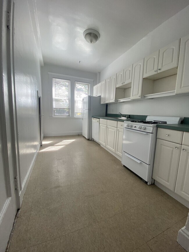 19 Melvin Ave unit 4, Boston, MA 02135 - photo 6