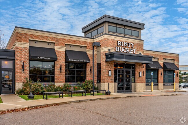 The Rusty Bucket Tavern is the hot spot in Bingham Farms.