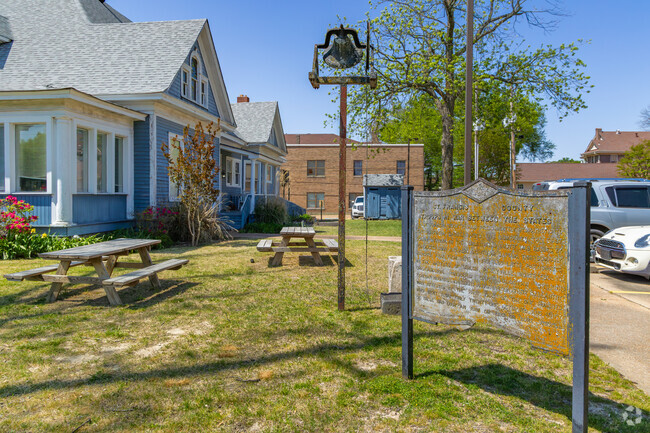 From 1898 until its replacement in 1976, this historic bell was located at the St. Francis County Courthouse in Forrest City.