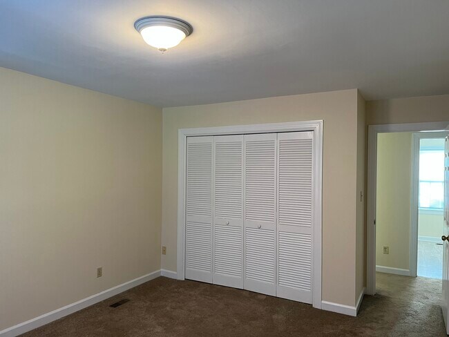 2505 Saint Christopher Cir SW unit Apartment J, Wilson, NC 27893 - photo 7