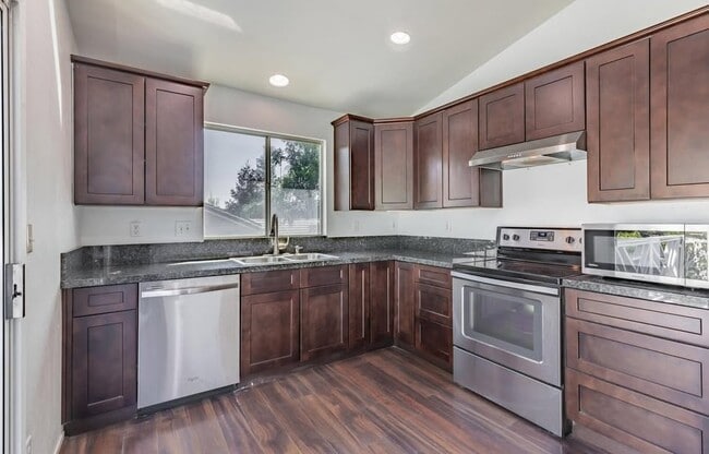 2683 Mitchell Ave, Clovis, CA 93611 - photo 7