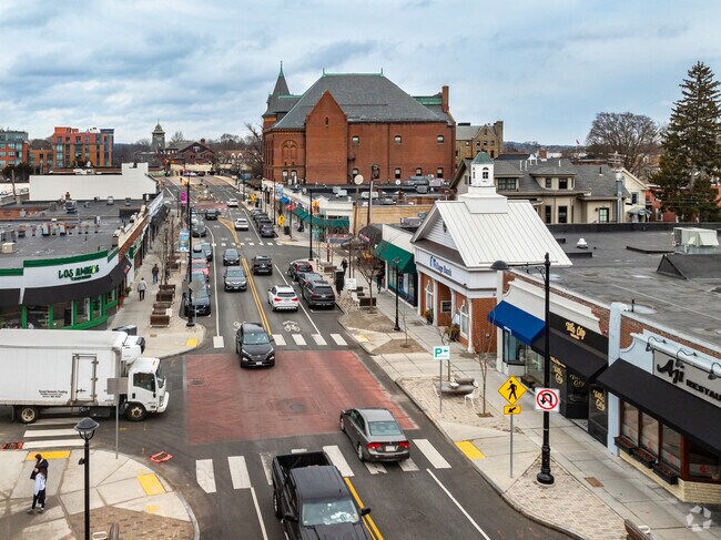 Bustling Walnut St. in Newtonville offers many great dining and shopping options.