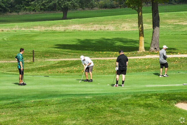 Locals of Eldorado Hills love to play golf at the Riverbend Golf Course.