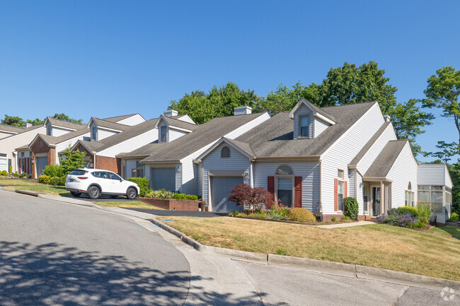 There are a few townhome communities in Greater Deyerle.