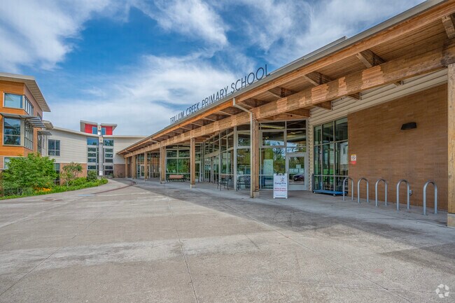 Students in Hidden Springs attend Trillium Creek Primary School in West Linn, Oregon.
