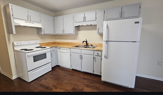 2966 Landmark Ct NE, Cleveland, TN 37312 - photo 6