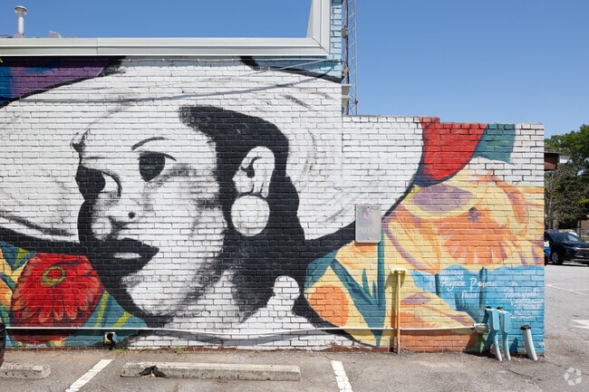 A beautiful example of the murals in the Hapeville neighborhood.