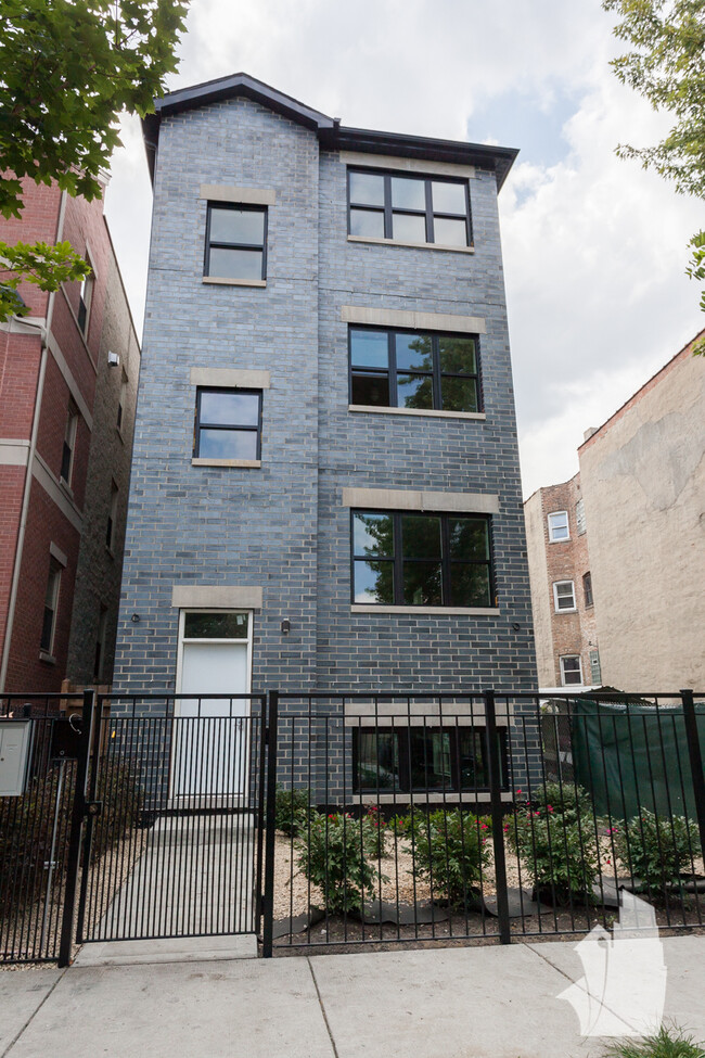 6134 S University Ave Unit 3, Chicago, IL 60637
