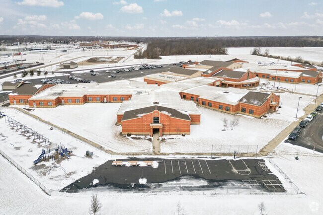 Defiance Elementary School - 6