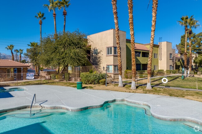 Twin Lakes Las Vegas Laguna Shores Condos pool.