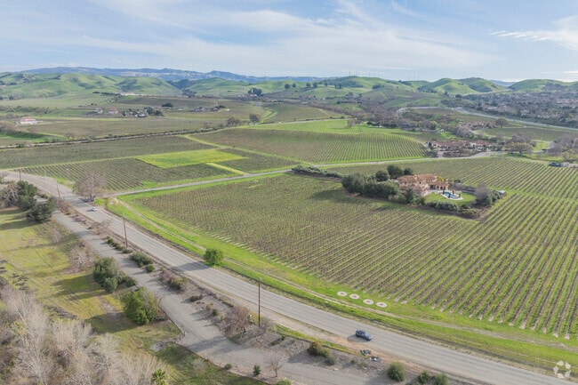 Vineyard Avenue, which borders The Oaks, follows along multiple large winery estates in Livermore.