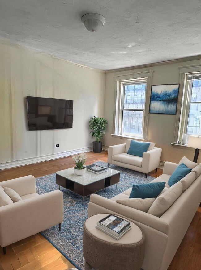 31 Queensberry St Unit 7, Boston, MA 02215