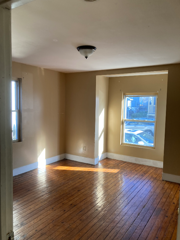 212 Farnham St Unit 212 Farnham Street Apt 1, Lawrence, MA 01843