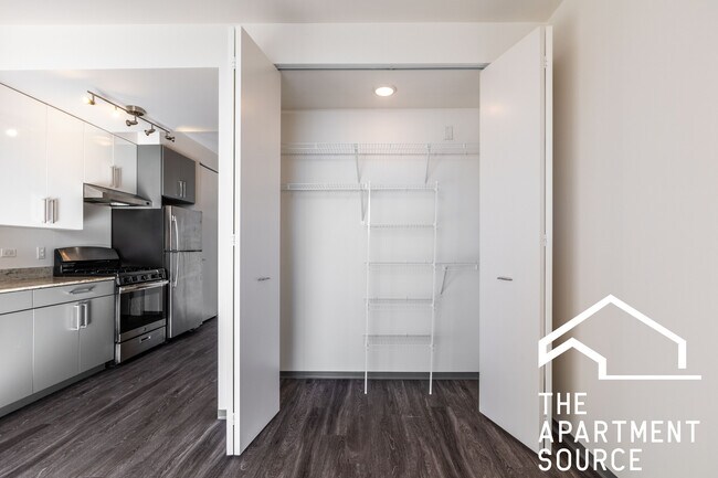 2340 N California Ave unit 405, Chicago, IL 60647 - photo 7