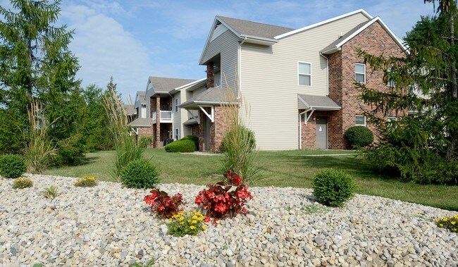 Forest Oaks Apartments, Muncie, IN 47304 - photo 2