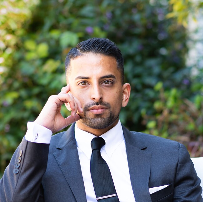 Agent Photo