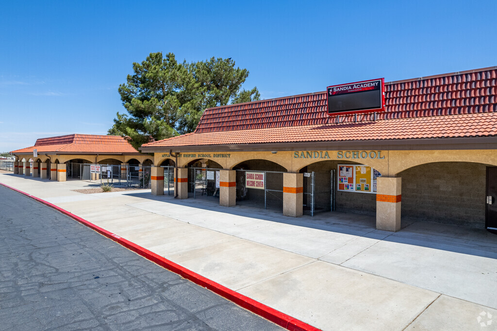 Sandia Elementary School is part of the Apple Valley Unified School District.