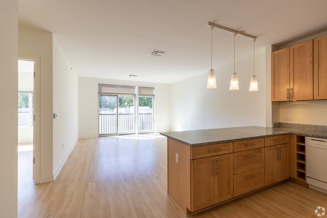 Copperwood in Princeton, Princeton, NJ 08540 - photo 5