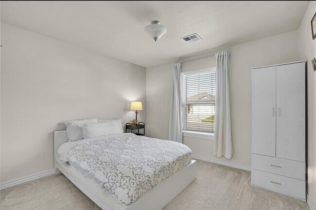 1004 Village Dr, Altus, OK 73521 - photo 7