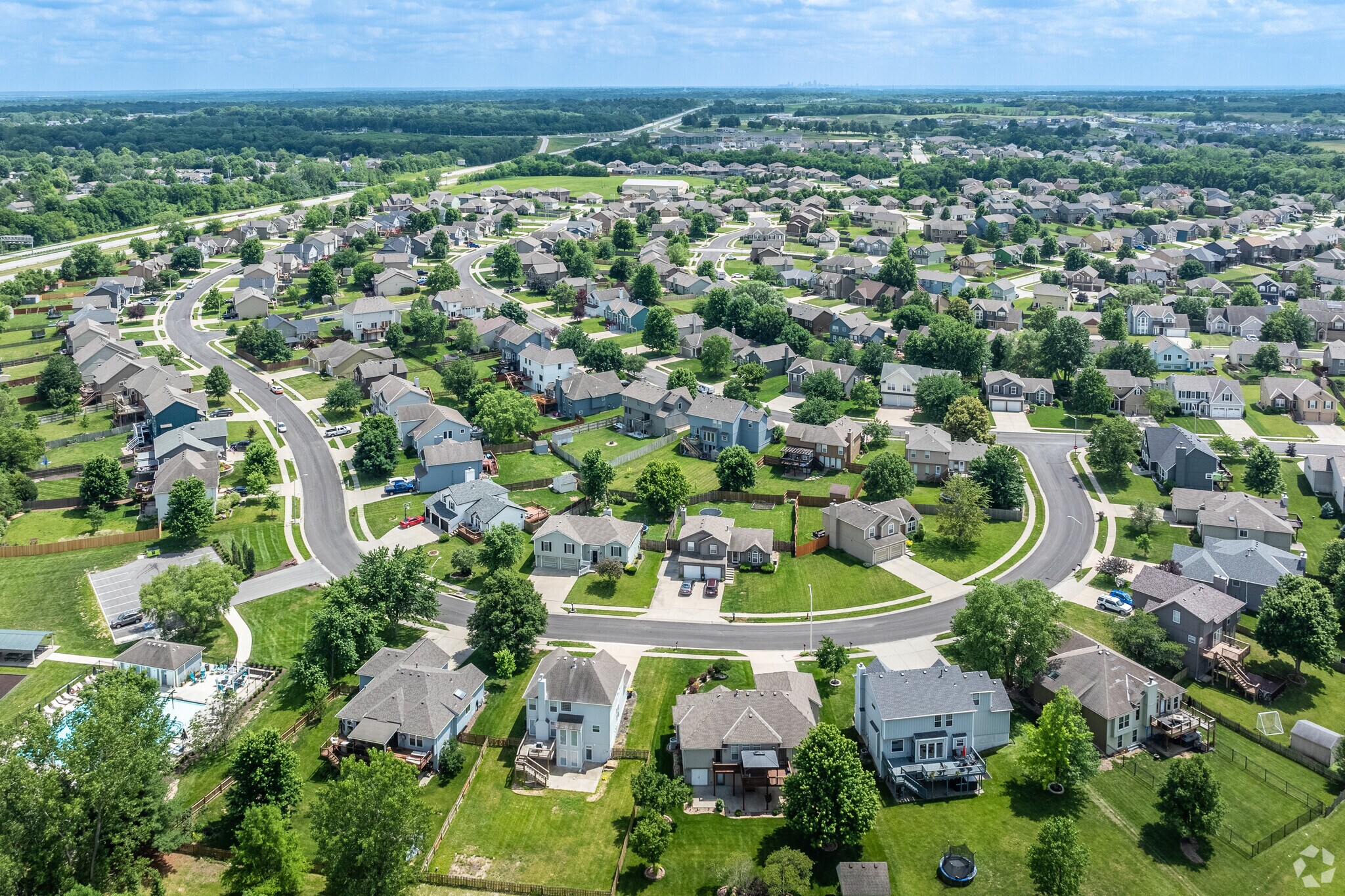 Most of the homes in Nashua are single family split level homes with nice curb appeal.