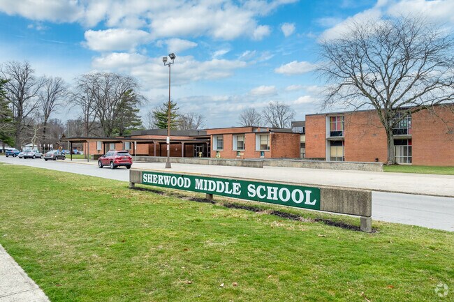 Sherwood Middle in Shady Lane is rated C-minus by Niche.