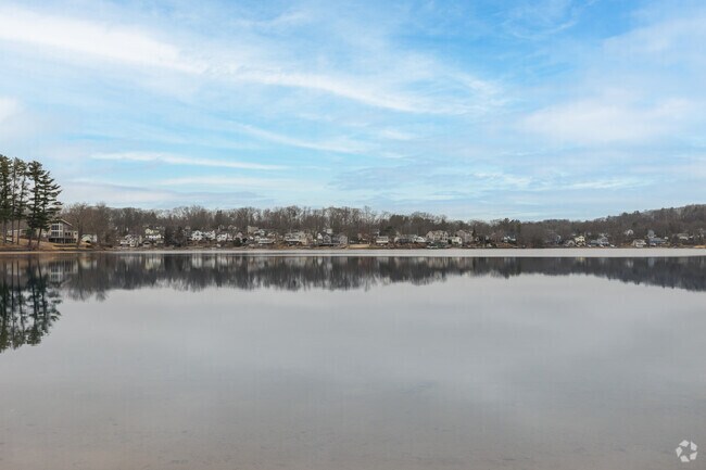 The impressive Fort Meadow Lake covers 254 acres near Gospel Hill.