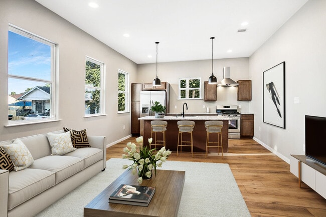 Kitchen/living