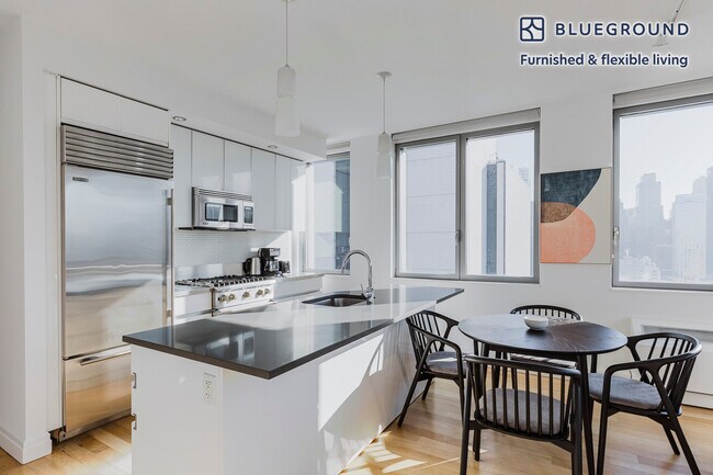 550 W 54th St unit FL32-ID1710, New York, NY 10019 - photo 6