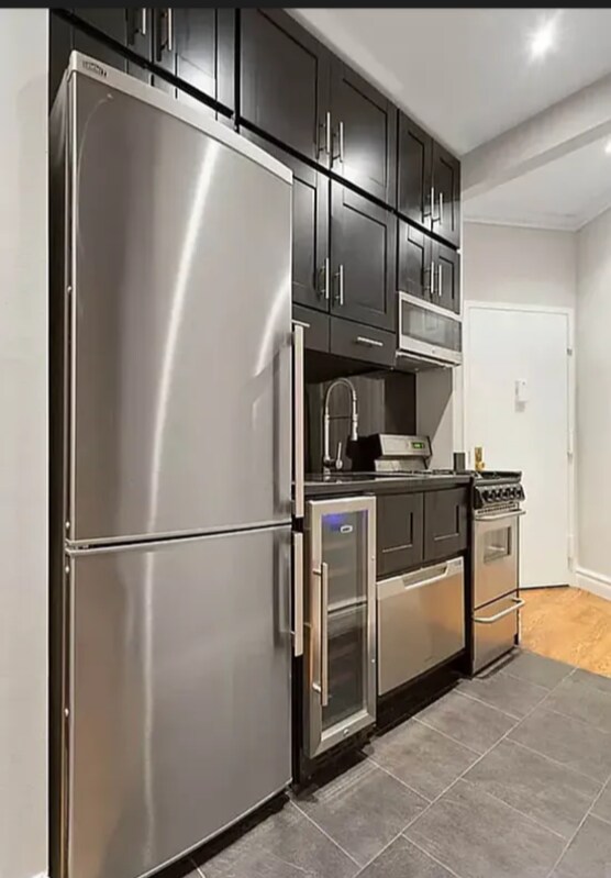 51 Leroy St unit 5, New York, NY 10014 - photo 1
