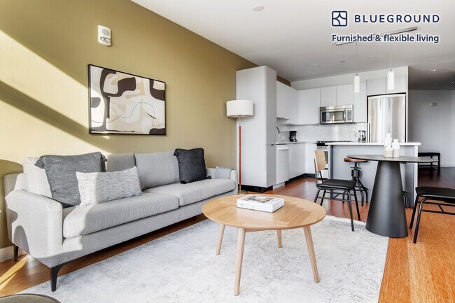 120 Kingston St unit FL13-ID833, Boston, MA 02111 - photo 2