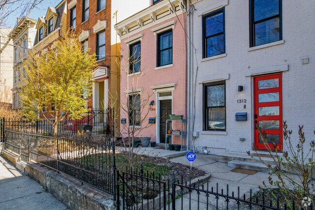 Townhouses in Pendleton come in a wide range of colors.