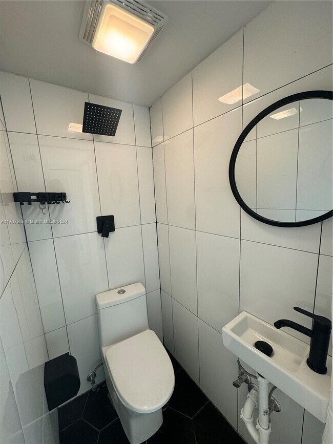 801 SW 8th St unit 5, Miami, FL 33130 - photo 6