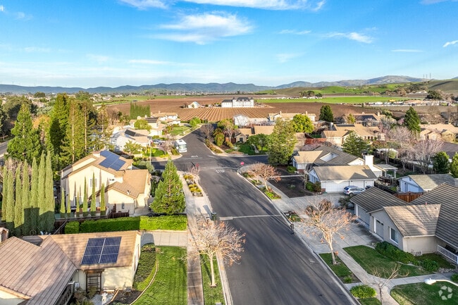 Tapestry sits at the southern edge of Livermore where suburban streets with manicured lawns end.